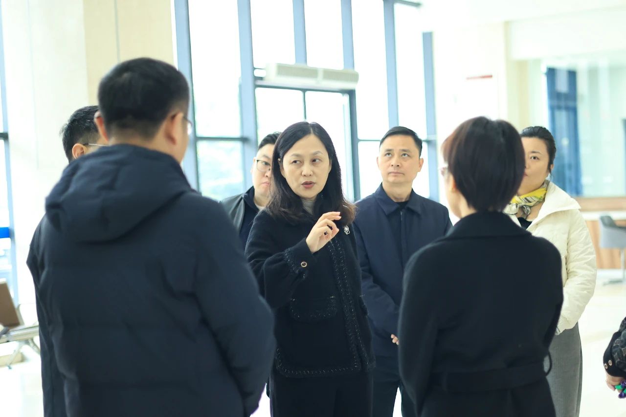 市領(lǐng)導(dǎo)一行調(diào)研我院工作，共筑醫(yī)療衛(wèi)生健康領(lǐng)域安穩(wěn)發(fā)展